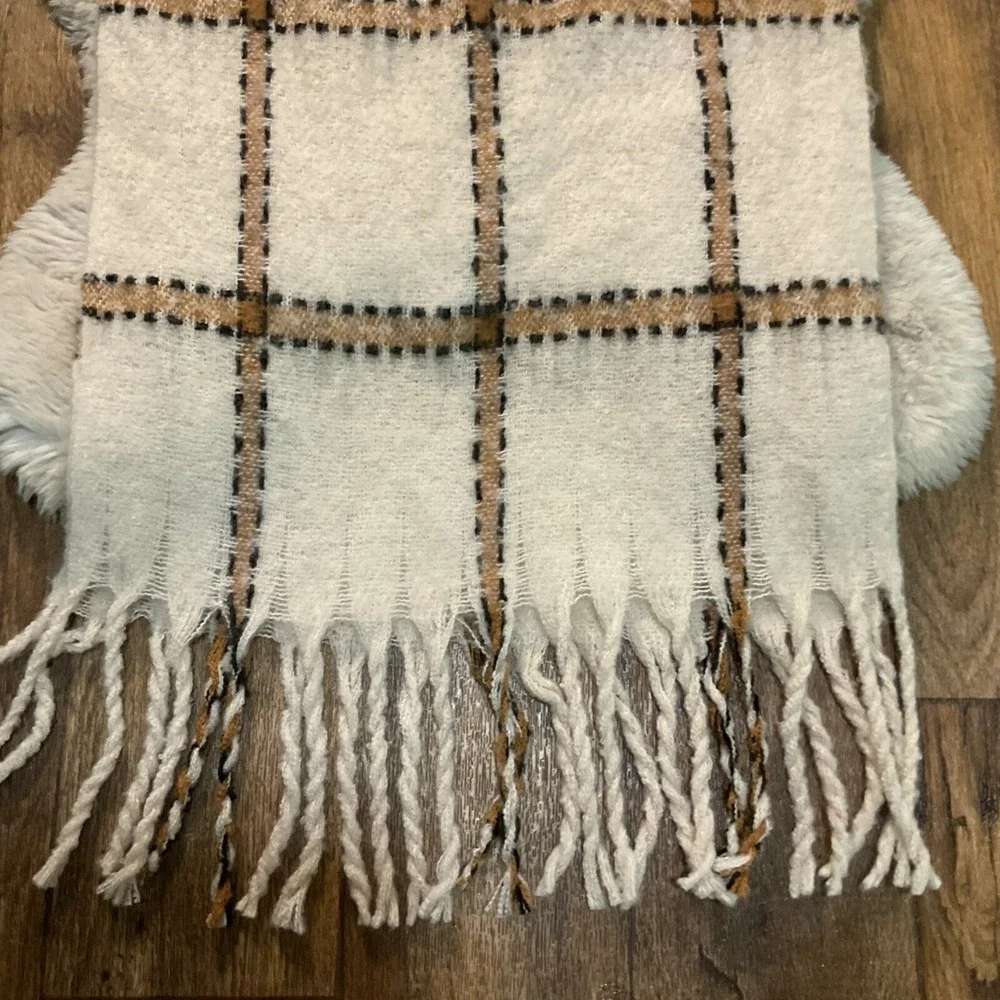 Anne Klein Scarf Fringed Plaid Neutral Cream Tan Black Large Blanket‎ Cozy Soft